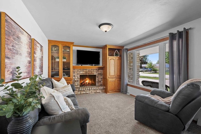 3464 Golf Dr, Green Bay, WI 54311-7647