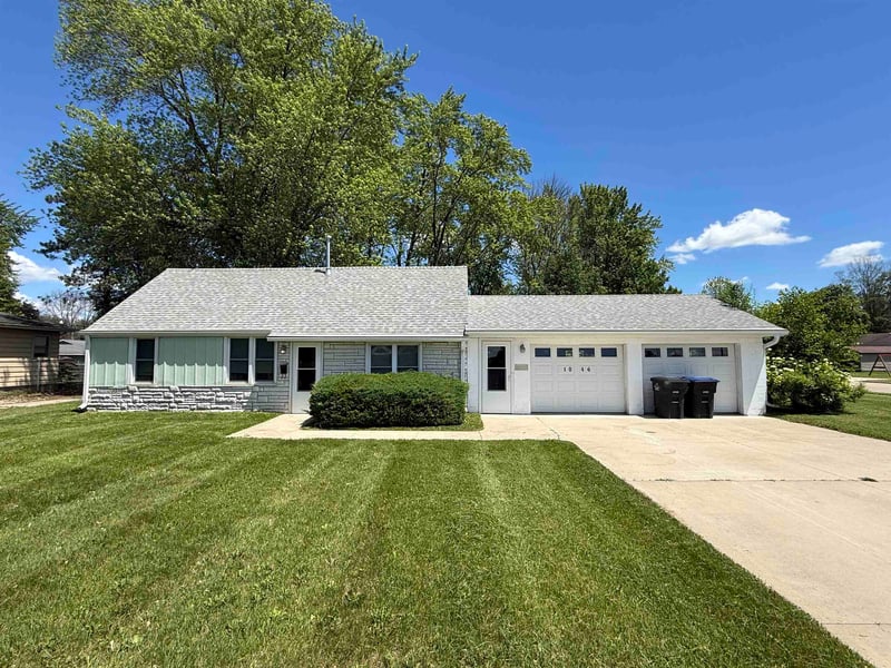 1046 Evergreen St, Shawano, WI 54166