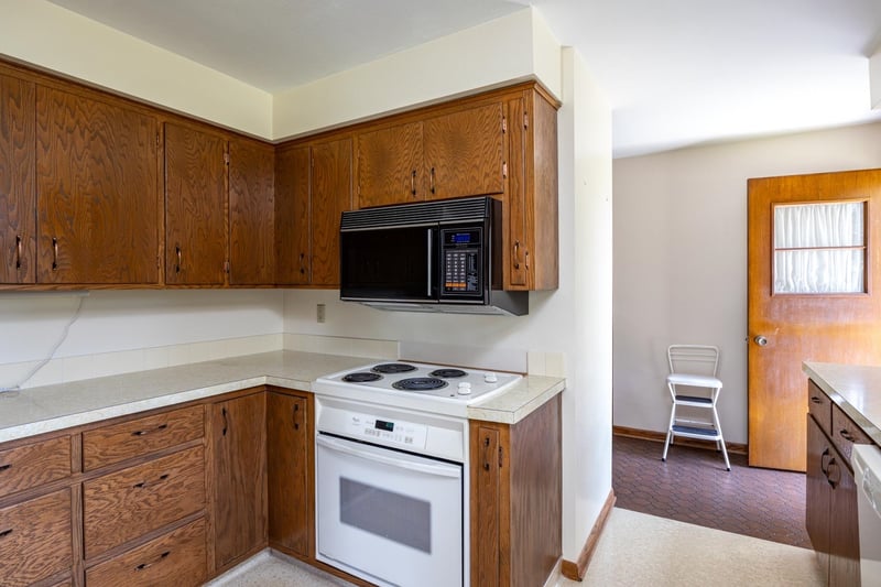 6054 Rosewood Dr, Appleton, WI 54913