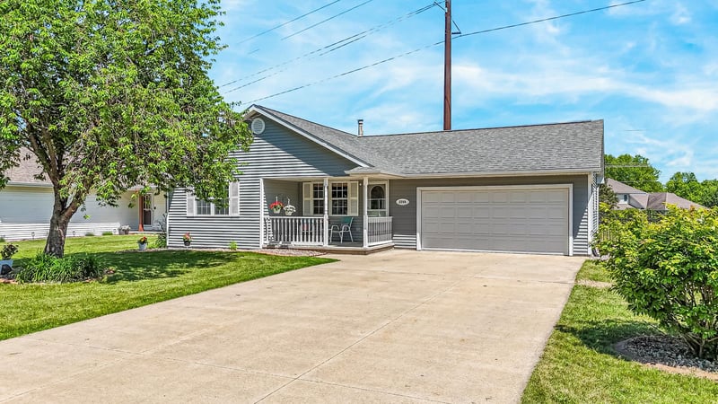 2209 High Meadows Ln, Neenah, WI 54956-0000