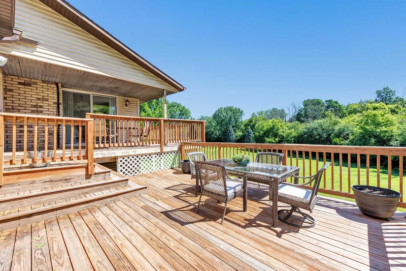 2851 Blue Jay Ln, Green Bay, WI 54313-5801