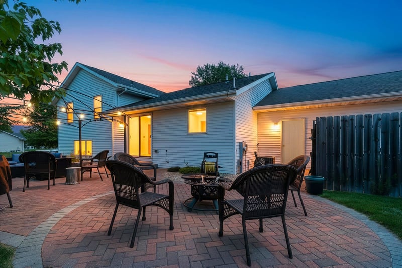 N9443 Handel Dr, Appleton, WI 54915