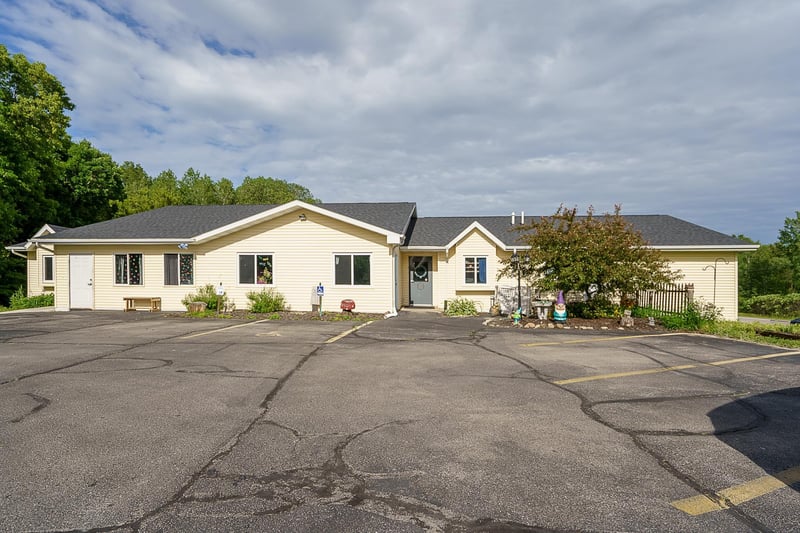 3900 Cedar Ct, Green Bay, WI 54313