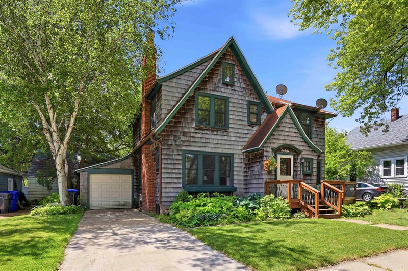 109 Roosevelt St, Appleton, WI 54911