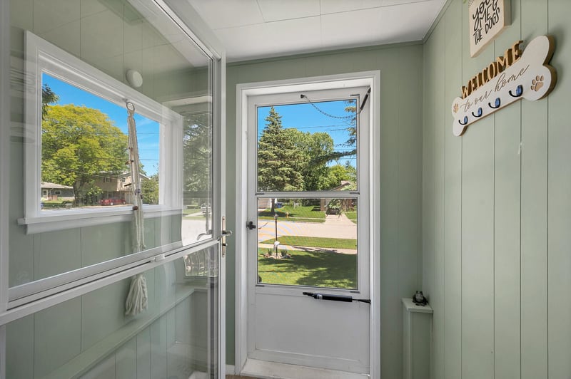 1016 7th St, De Pere, WI 54115