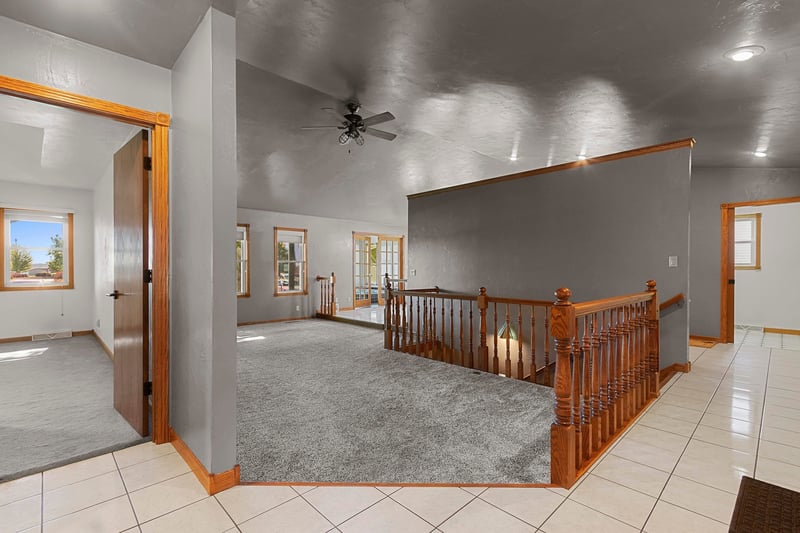 702 Carol Ln, Pulaski, WI 54162