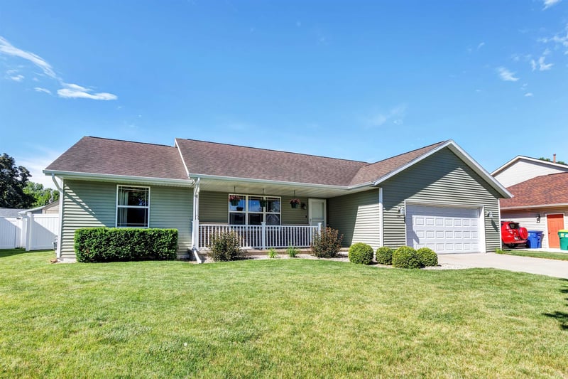 1341 Hannah St, Green Bay, WI 54303