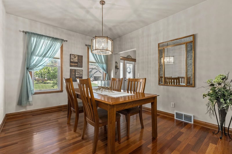 477 Dalton Rd, Neenah, WI 54956