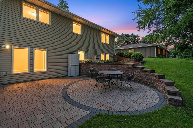 2758 Otto Ct, Green Bay, WI 54313