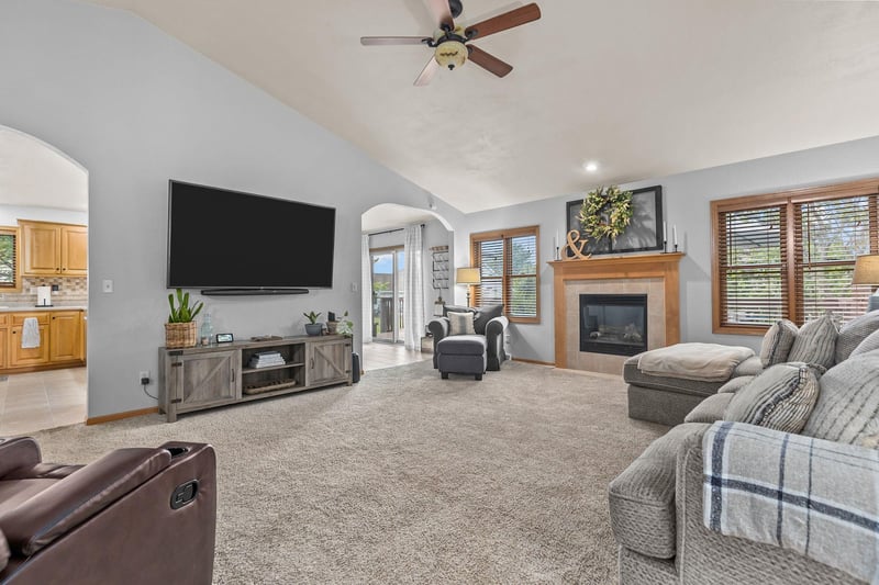 W5546 Mutzy Way, Appleton, WI 54915