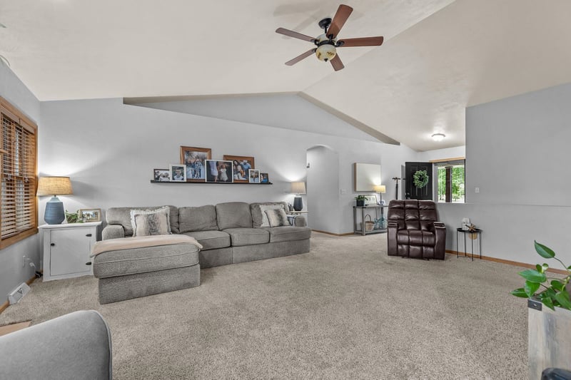 W5546 Mutzy Way, Appleton, WI 54915