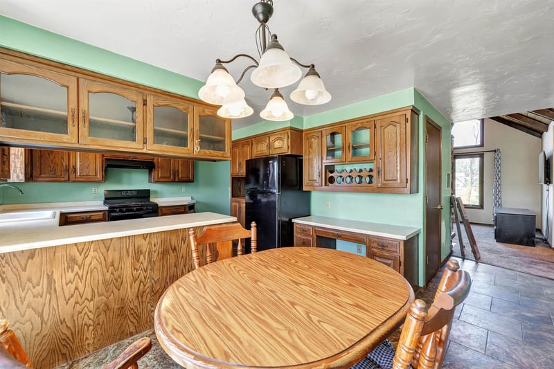 3760 Farmstead Rd, Green Bay, WI 54311-8146