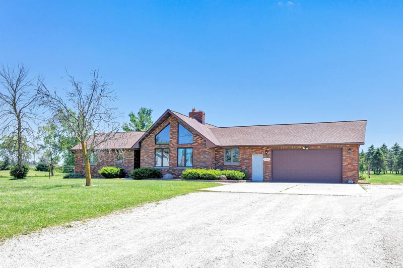 3760 Farmstead Rd, Green Bay, WI 54311-8146