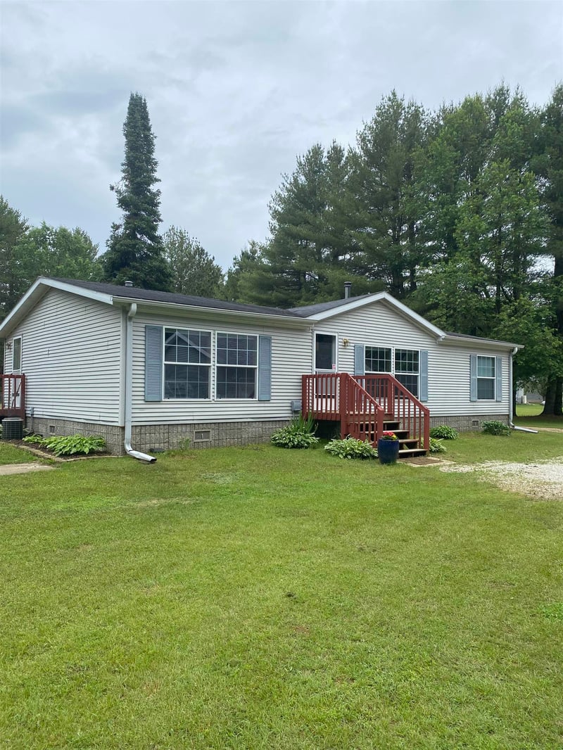 12710 County Road Vv, Gillett, WI 54124