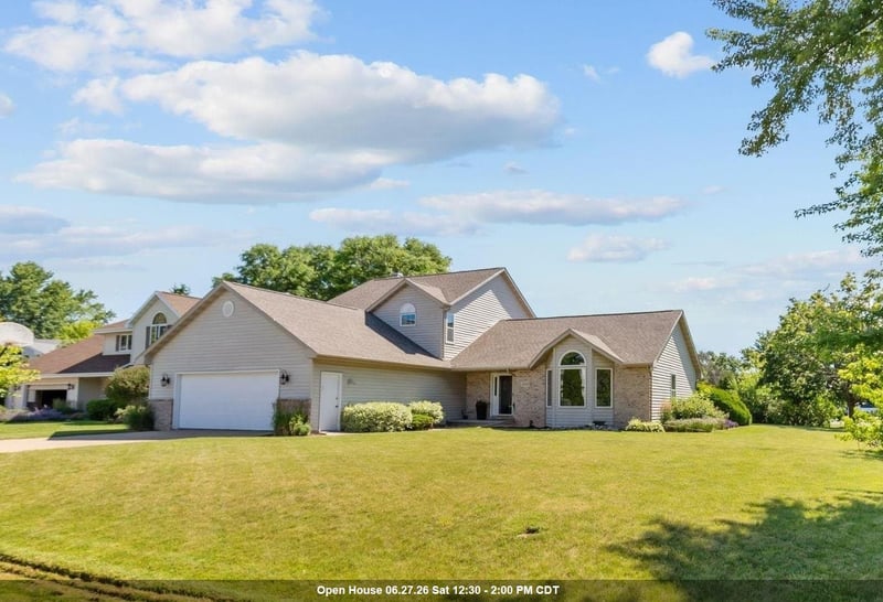 3040 Park Lawn Ct, Appleton, WI 54911