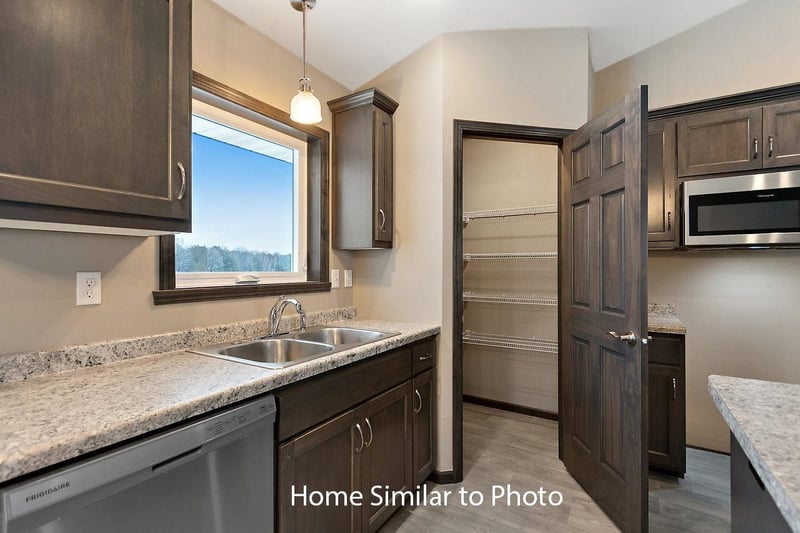 1756 Betty Jean Ln, Green Bay, WI 54313-0000