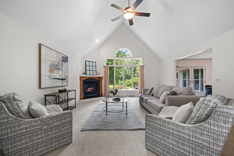 8045 Saquaro Ct, Neenah, WI 54956