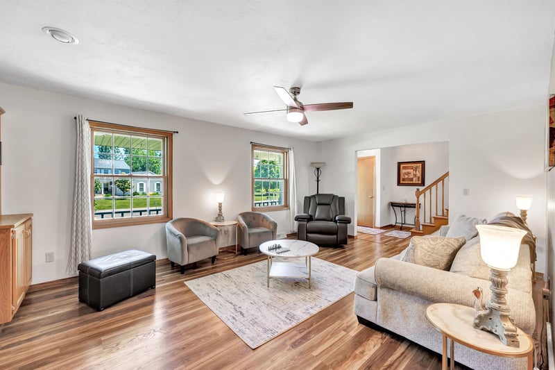 2146 Deer Point Ln, De Pere, WI 54115-8456