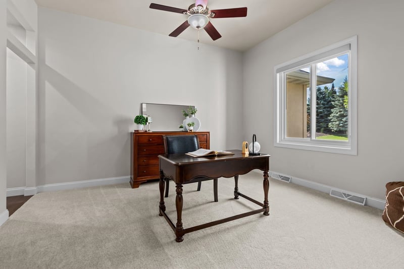 N1421 Meadow Park Dr, Greenville, WI 54942-8756