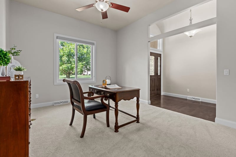 N1421 Meadow Park Dr, Greenville, WI 54942-8756