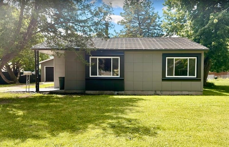919 4th Ave, Oshkosh, WI 54902