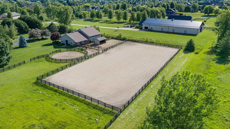 W3493 Equestrian Trl, Freedom, WI 54913