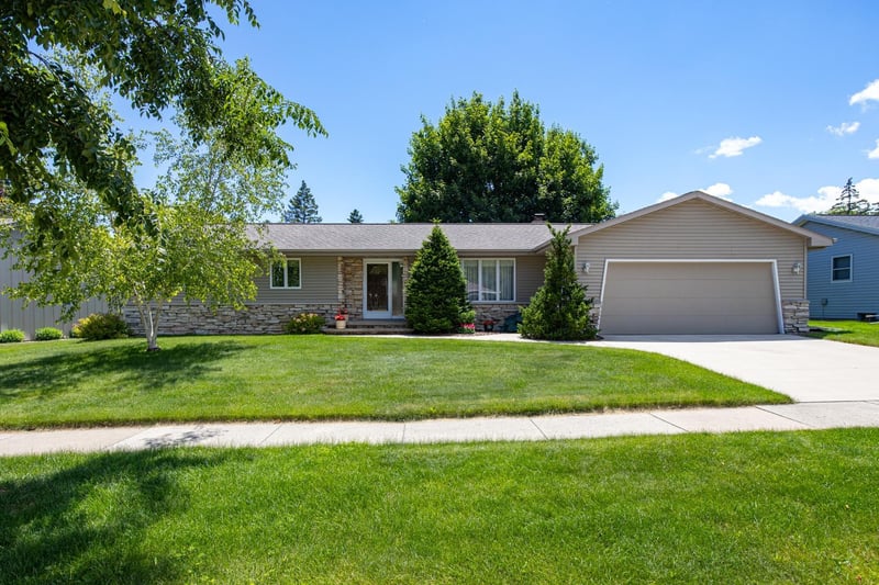931 Sunset Ave, Appleton, WI 54911