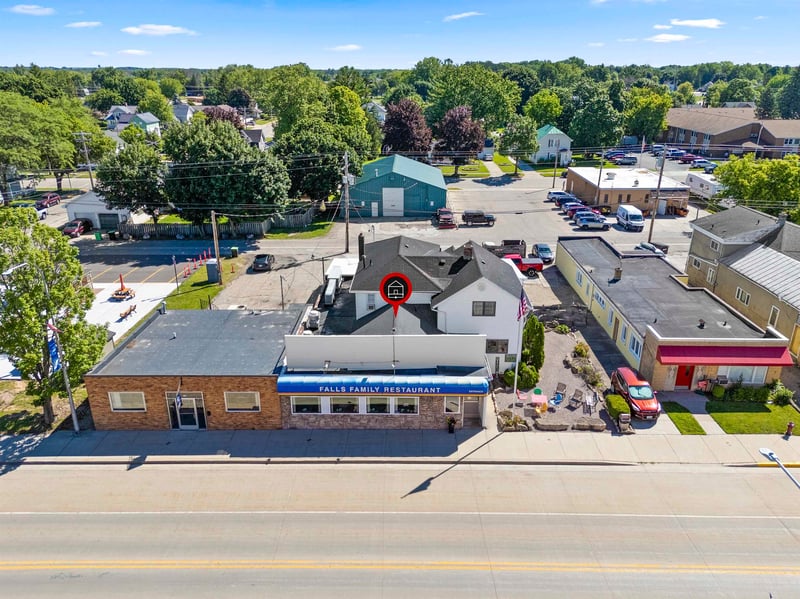 158 Main St, Oconto Falls, WI 54154