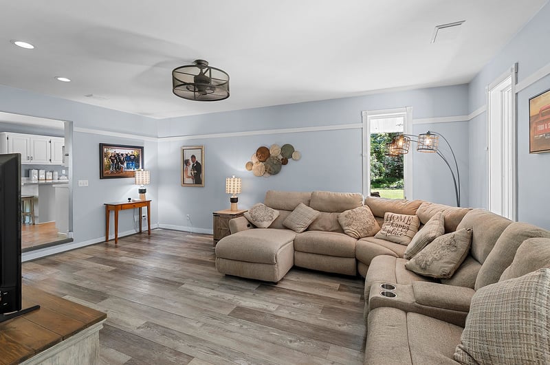 3272 Libby Ln, Green Bay, WI 54313