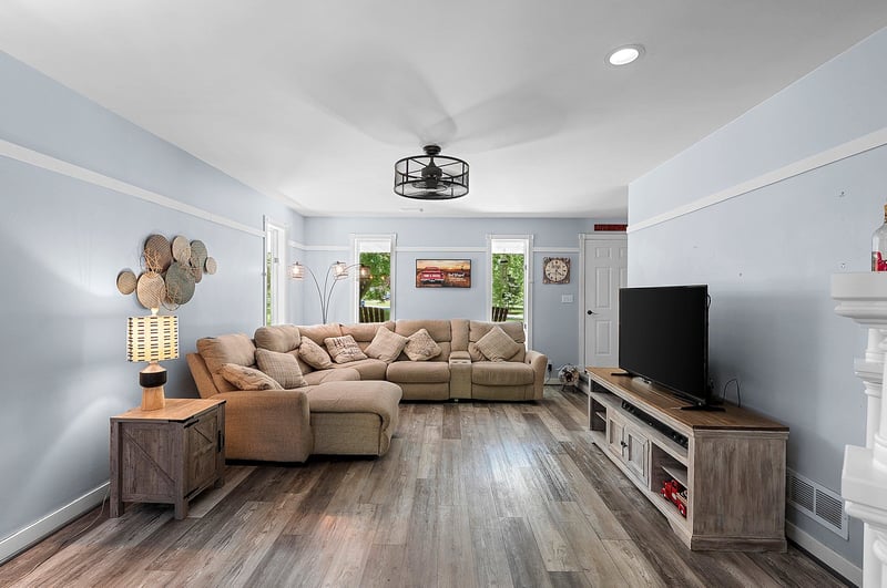 3272 Libby Ln, Green Bay, WI 54313
