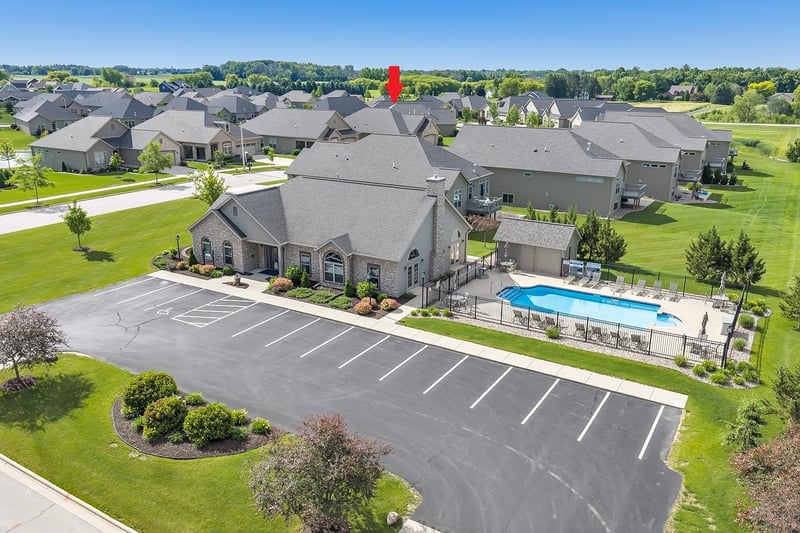 156 Raccoon Berry Way, Green Bay, WI 54311