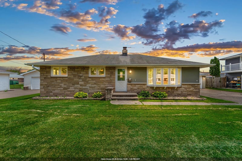 1904 Main Ave, Kaukauna, WI 54130