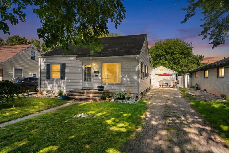 641 State St, Menasha, WI 54952