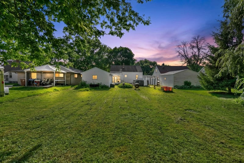 641 State St, Menasha, WI 54952