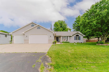 620 Courtland Ave, Oshkosh, WI 54901