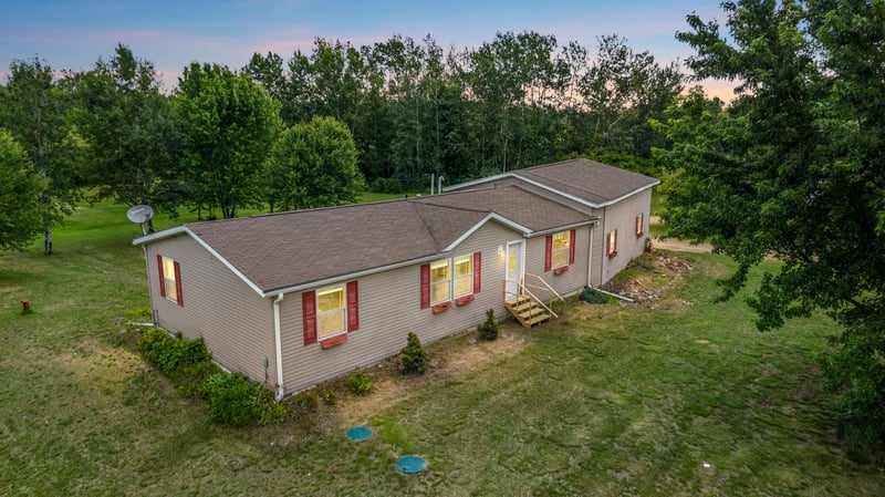 N5170 Redwood Ln, Shawano, WI 54166