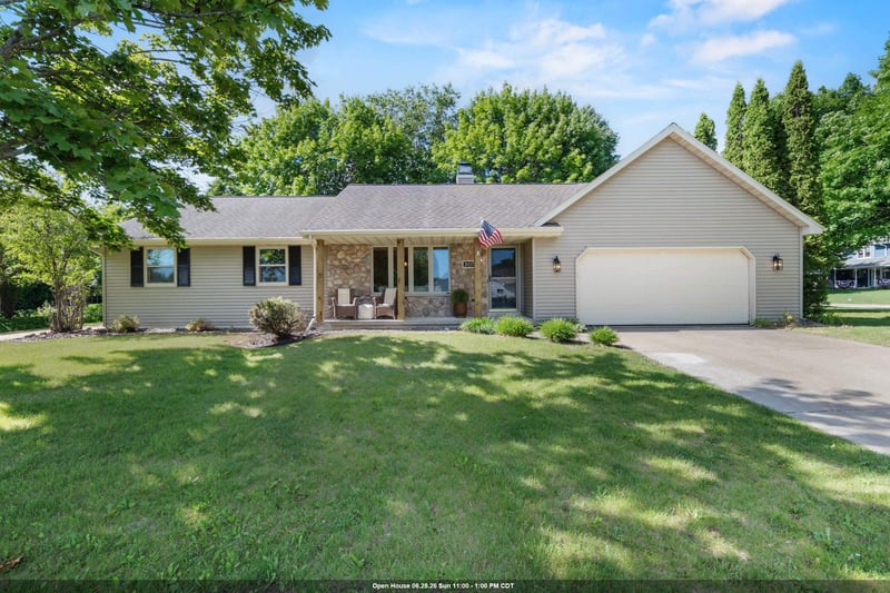 3107 Devroy Ln, Green Bay, WI 54313