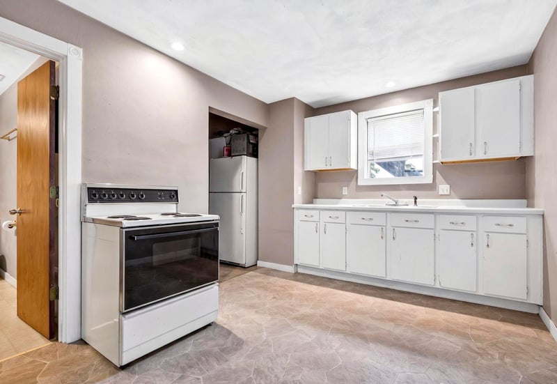 603 Memorial Dr, Appleton, WI 54914