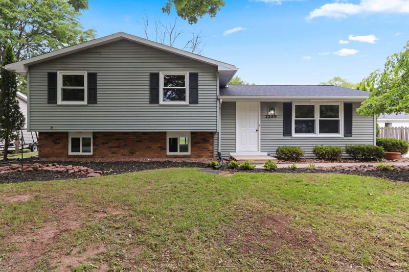 2389 Hampton Ave, Green Bay, WI 54311
