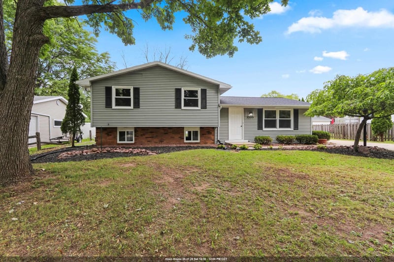 2389 Hampton Ave, Green Bay, WI 54311
