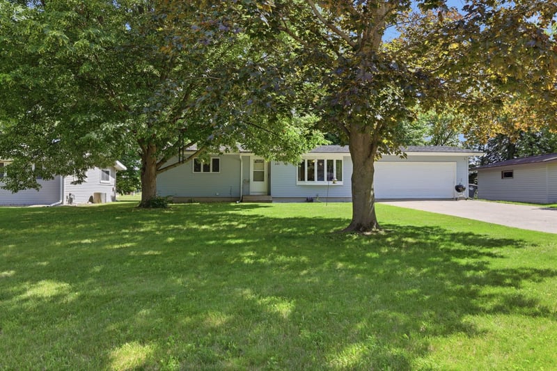 281 Kleeman Ct, Shawano, WI 54166