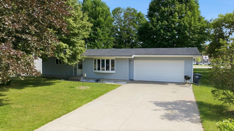 281 Kleeman Ct, Shawano, WI 54166