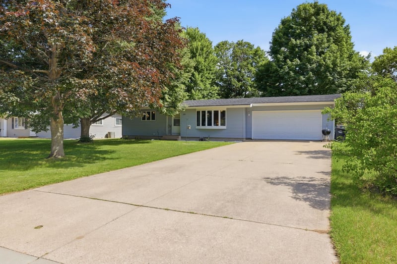 281 Kleeman Ct, Shawano, WI 54166