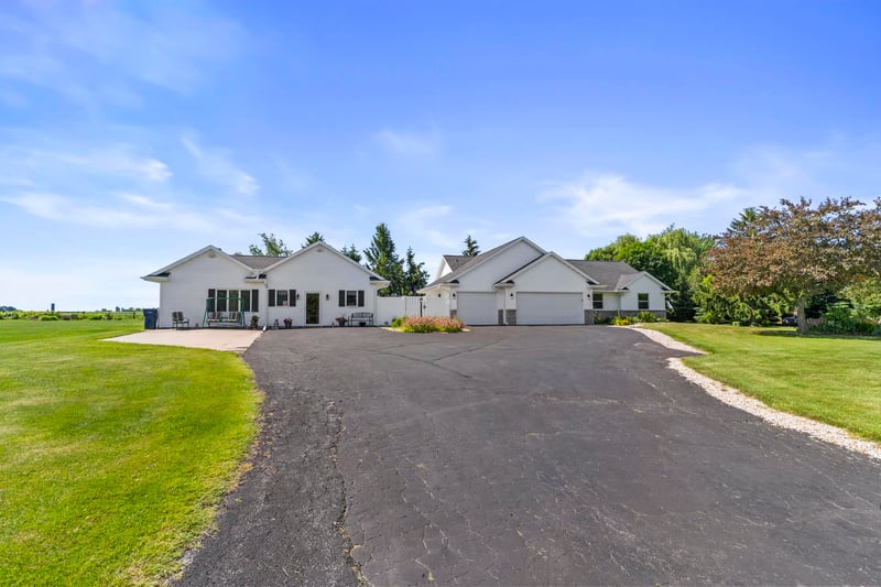 N3151 State Road 76, Hortonville, WI 54944