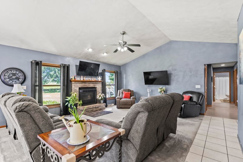 N3151 State Road 76, Hortonville, WI 54944