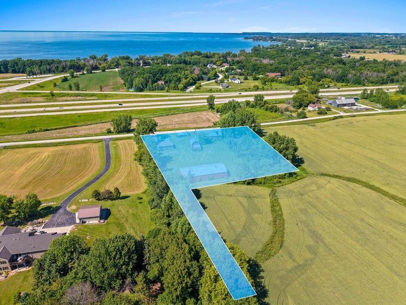 6104 Bader Rd, Luxemburg, WI 54217