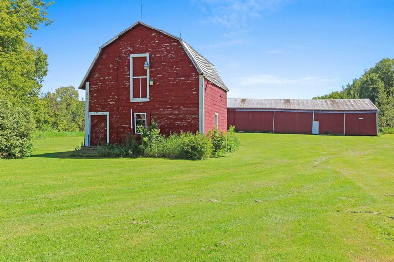 6104 Bader Rd, Luxemburg, WI 54217