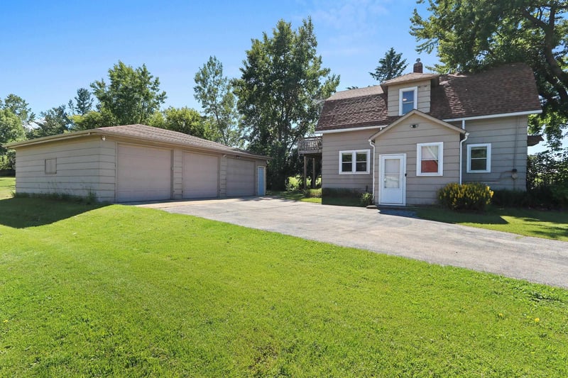 6104 Bader Rd, Luxemburg, WI 54217