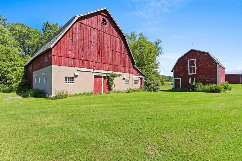6104 Bader Rd, Luxemburg, WI 54217