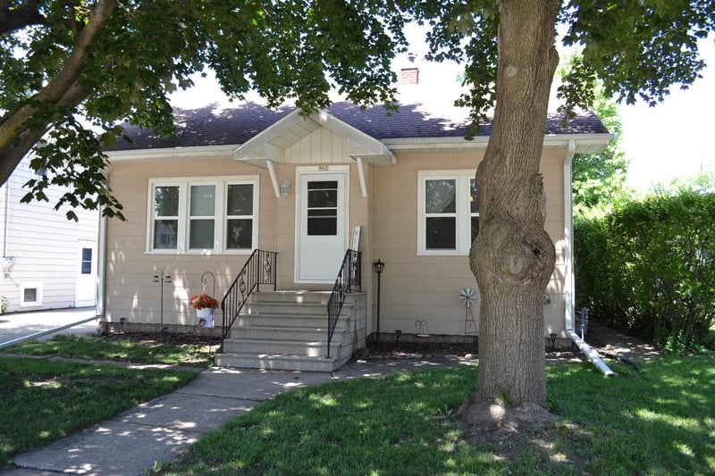 902 4th Ave, Oshkosh, WI 54902-5808